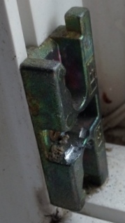 Fensterwartung Berlin, Schliessblech Kippriegelschließblech